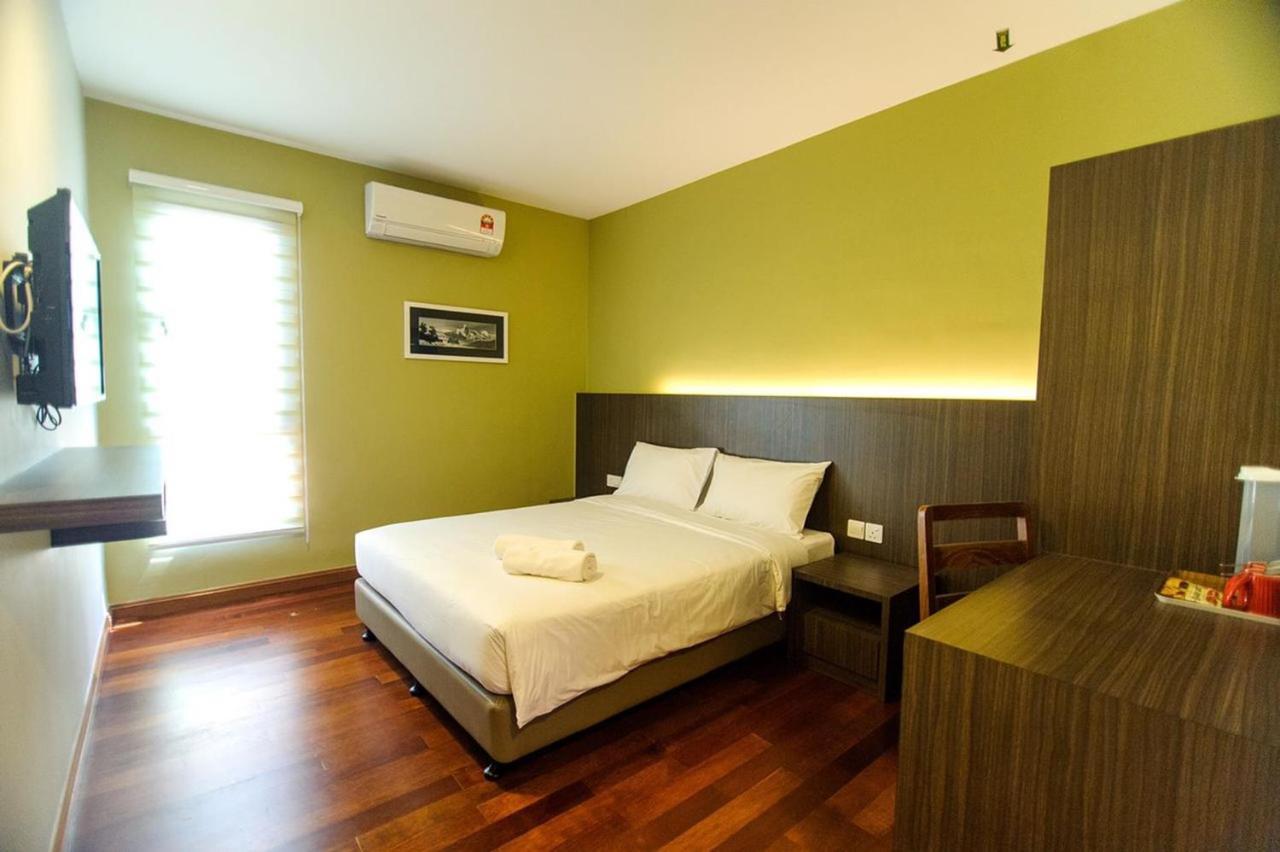 Hotel Trevor By I Housing Malacca ภายนอก รูปภาพ